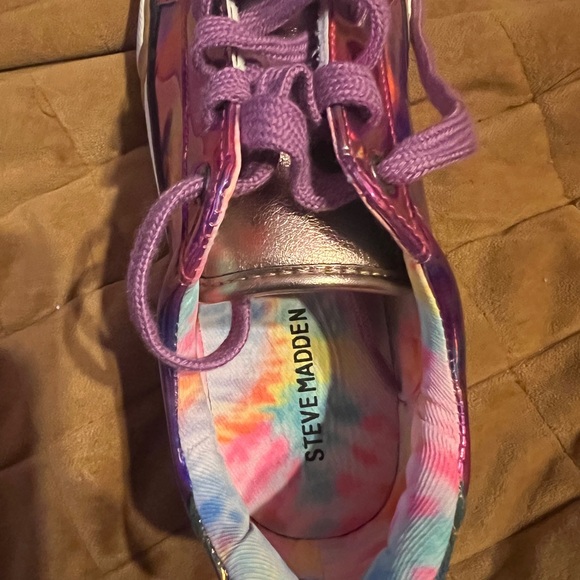 Steve Madden Purple Sneakers Metallic Finish - Picture 5 of 6